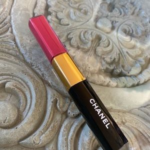 Chanel Le Rouge Duo Ultra Tenue Gloss